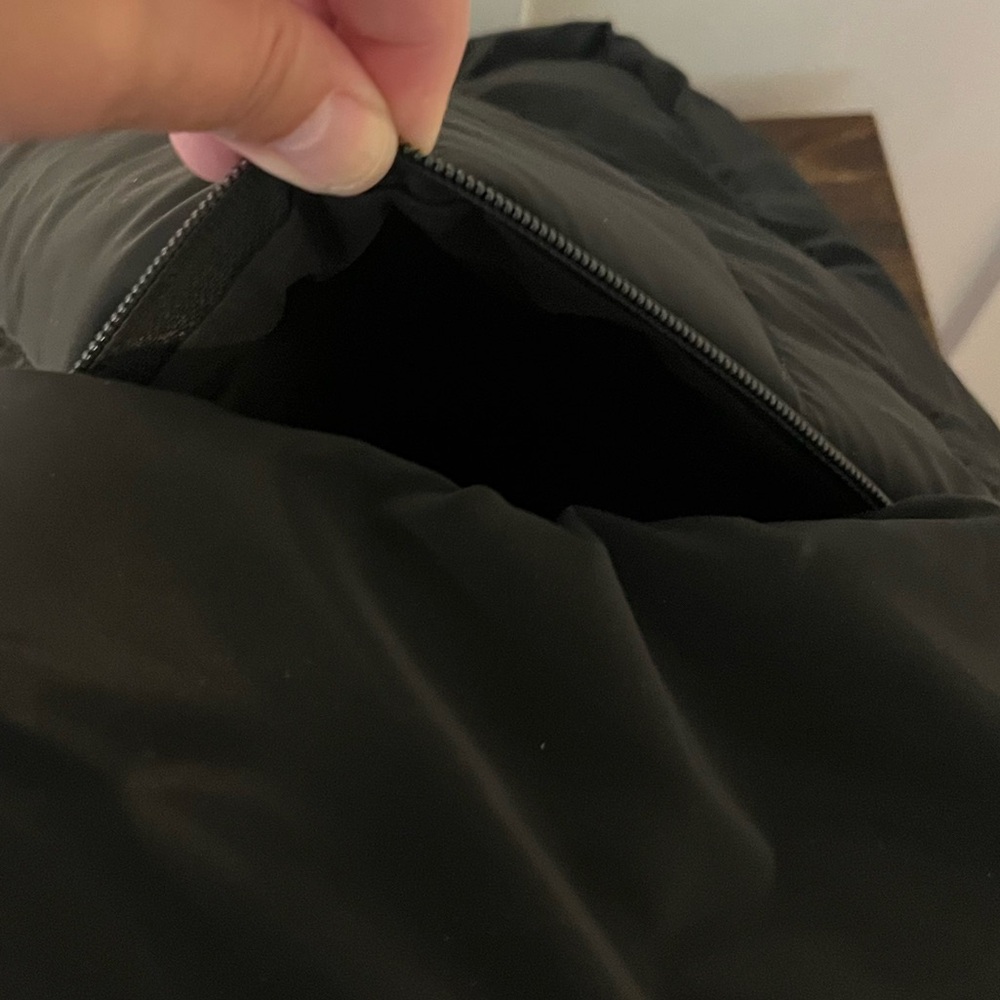 BearPaw Black Quilted Bag - Picture 4 of 8